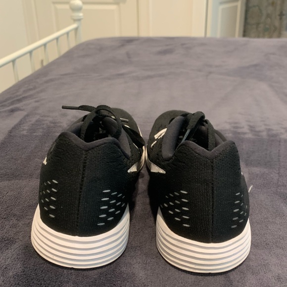 Nike lunarlon sneaker (size 9) - Picture 4 of 10